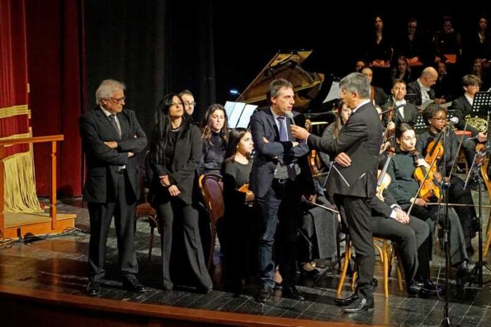 costa-currenti-fiorita