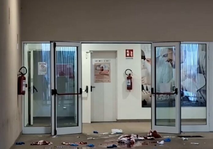 ragazzo accoltellato scuola