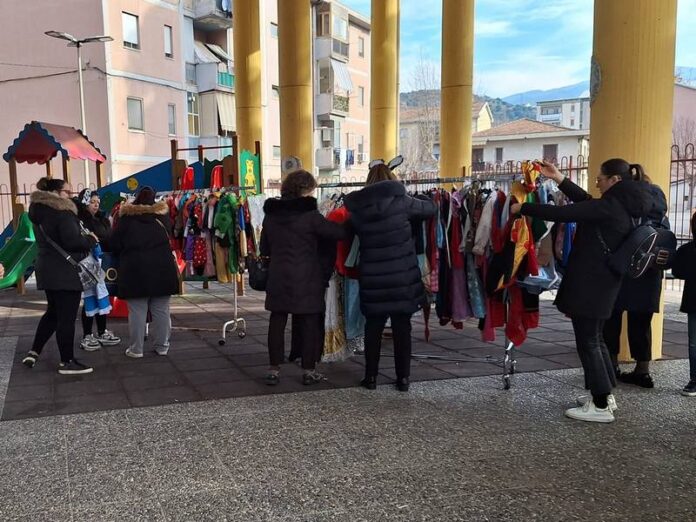 vestiti carnevale ionoi odv