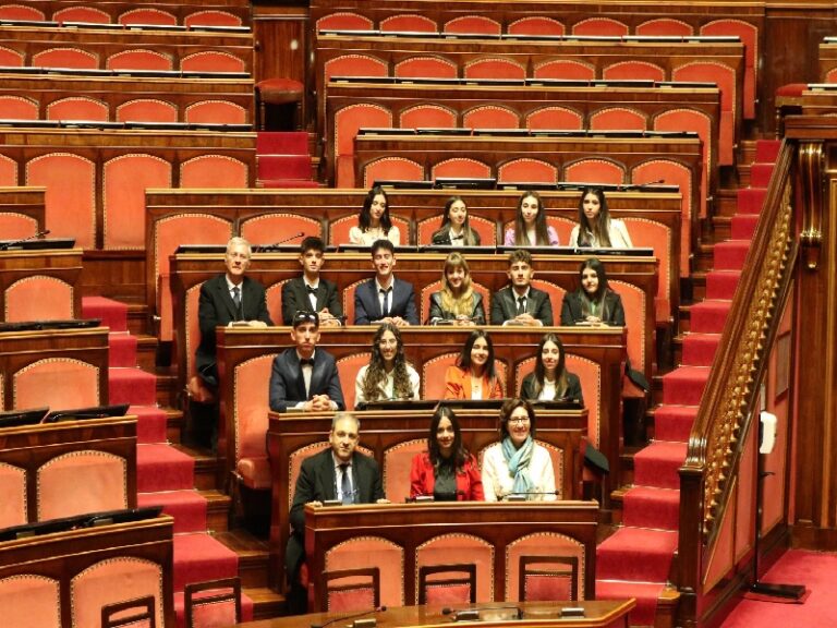 Liceo Classico Tropea premiato per il Concorso “Un giorno in Senato”