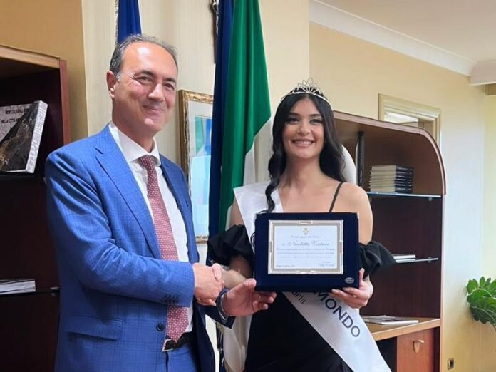 Nicoletta Ventrice -Miss Mondo Calabria premiazione Regione