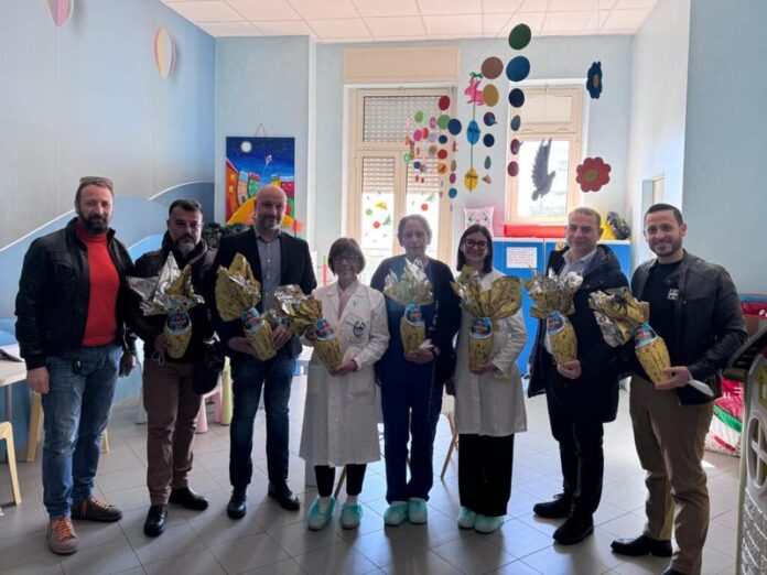 Uova di Pasqua ospedale sim carabinieri