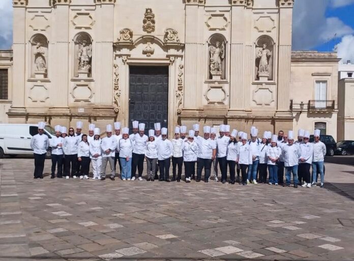 Chef ricevono il premio “5 stelle d’oro”, tra loro anche cinque calabresi