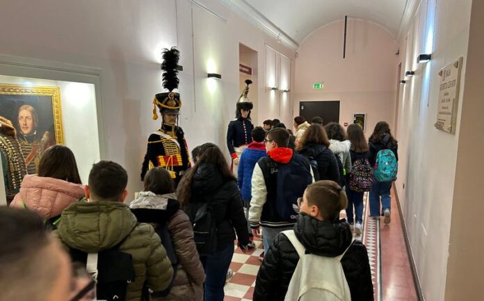 visita museo militare scuole