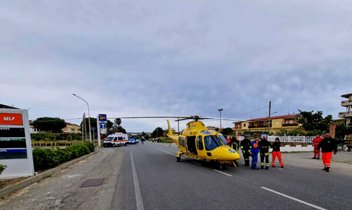 esplosione distributore a Crotone aprile2024