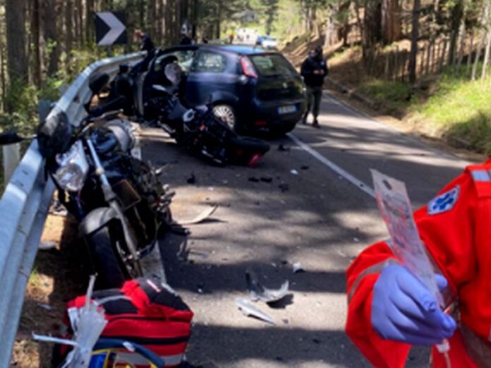 incidente auto moto sila