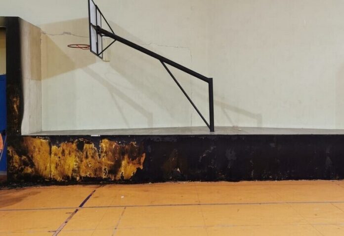 palestra fermi incendio