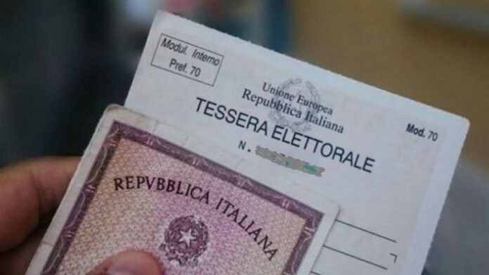 carta identita e tessera elettorale