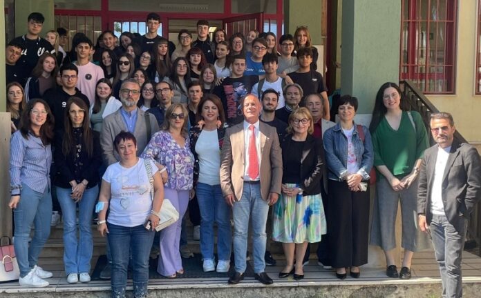GIORNATA DI FORMAZIONE NELLE SCUOLE SULLE PROFESSIONI SANITARIE
