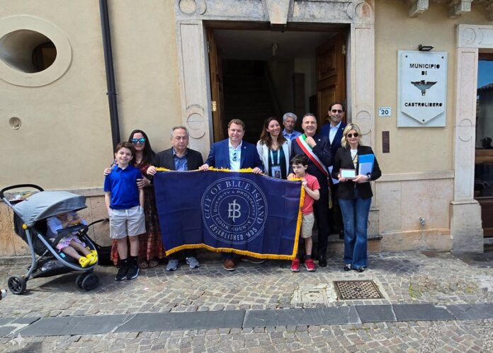 gemellaggio castrolibero blue island