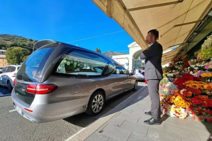 carro funebre rubato