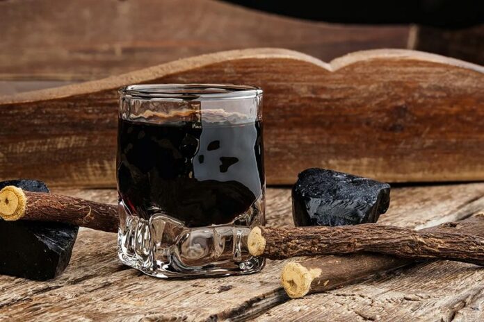 Liquore alla liquirizia