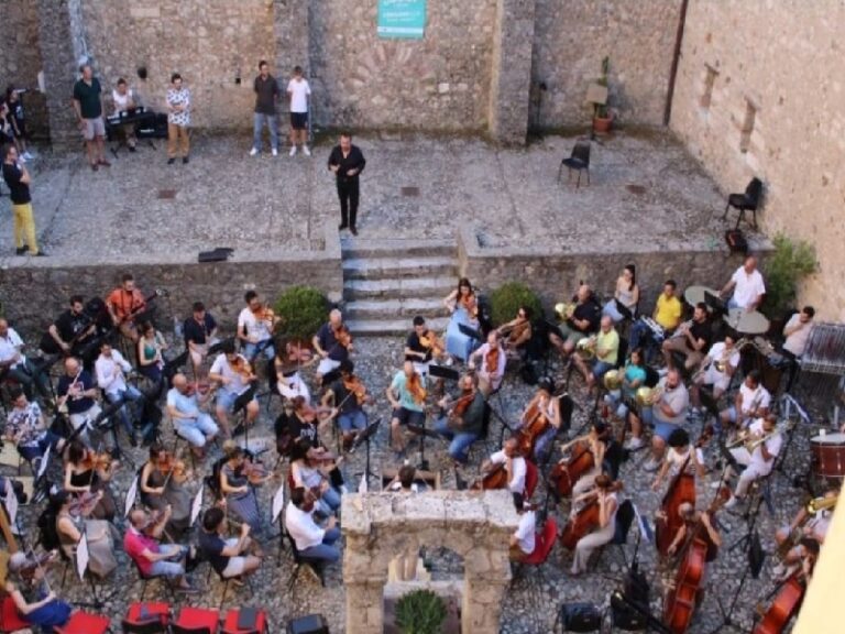 Cerisano luogo di produzione musicale. Al Sersale prove aperte di Tosca. In arrivo anche Yung Snapp e Voltarelli