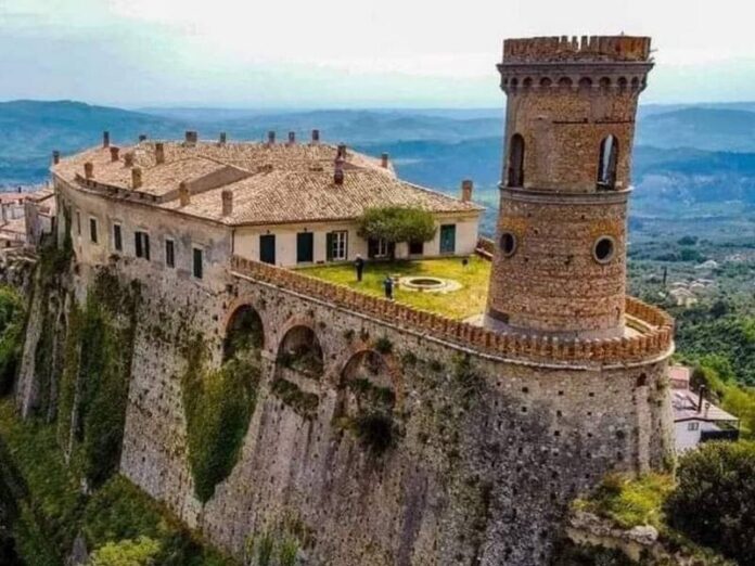 castello feduale caccuri