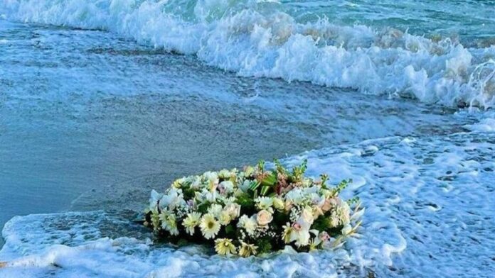 naufragio migranti_corona fiori