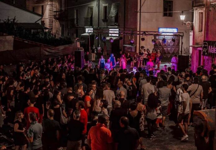 san_basile_via_supporti_foto_archivio