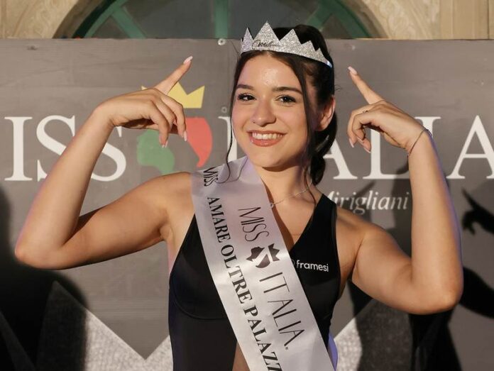 PH Miss Amare oltre Palazzo Ricci