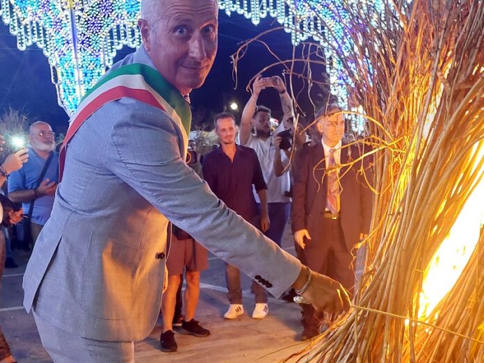 biasi accende il falò