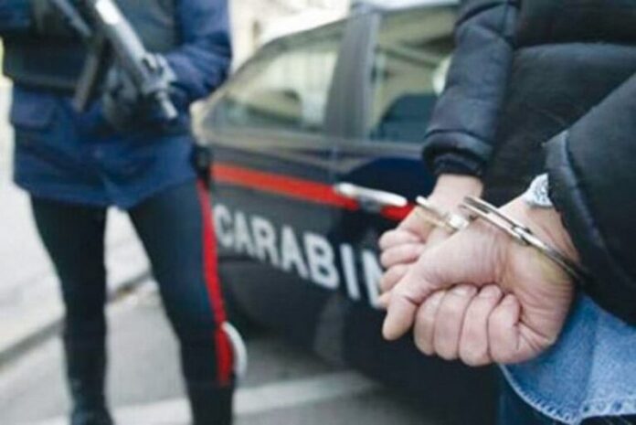 carabinieri manette arresto