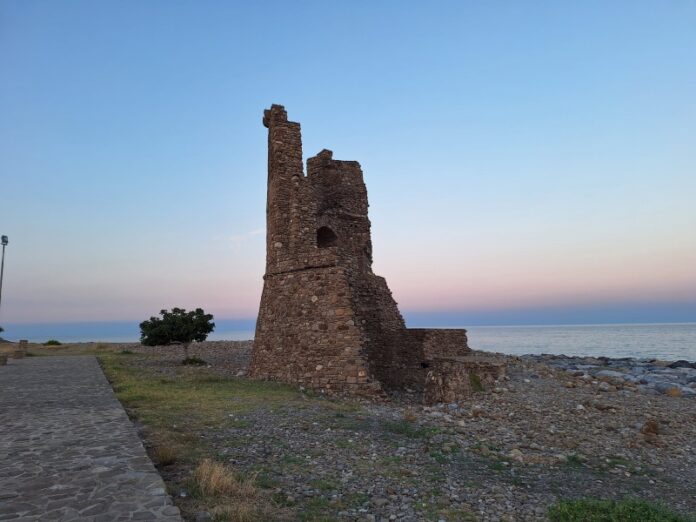 amendolara torre spaccata