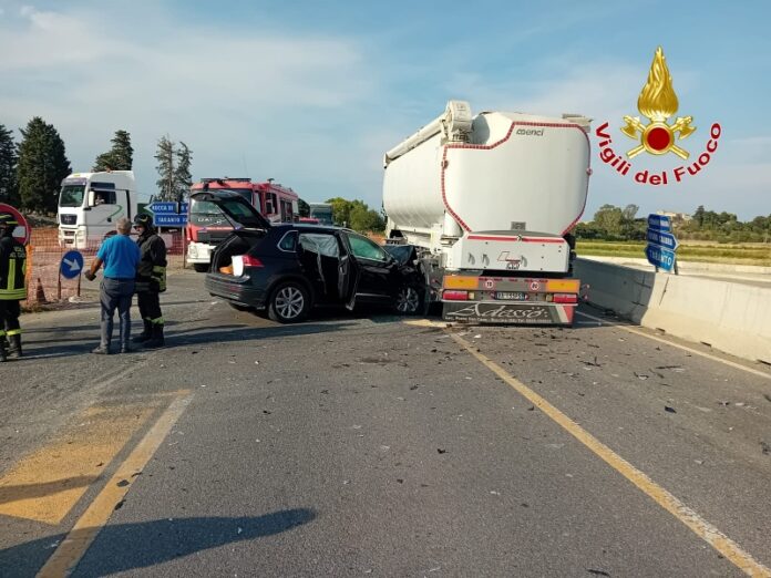 incidente stradale ss106