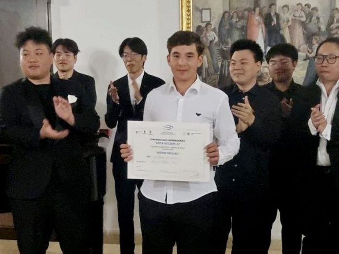 marco della mura concorso lirico