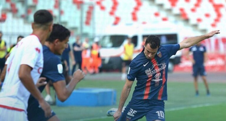 Bari e Cosenza decisa da episodi. Pari che fa sorridere i calabresi