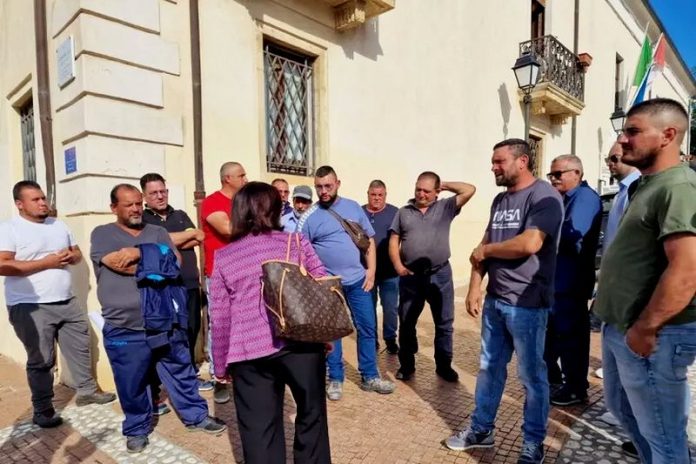 lingua blu sit-in isola