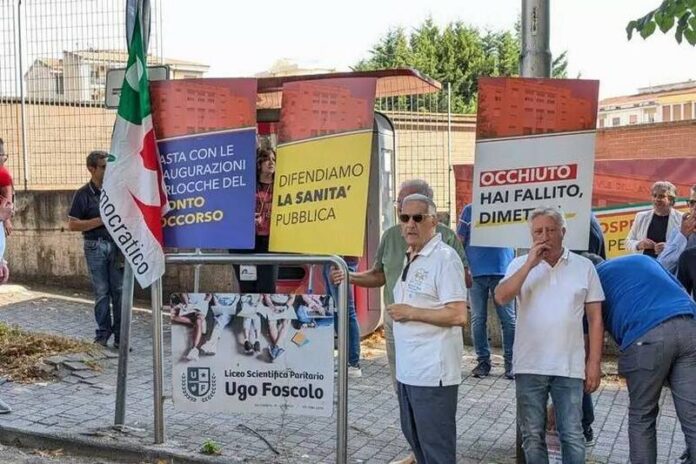 sit-in pd ospedale cosenza