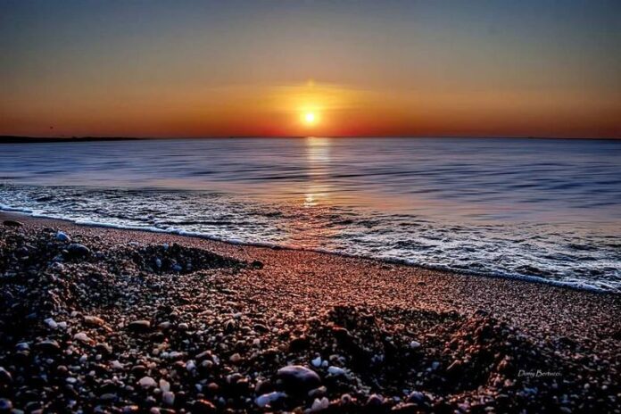 spiaggia mare tramonto estate