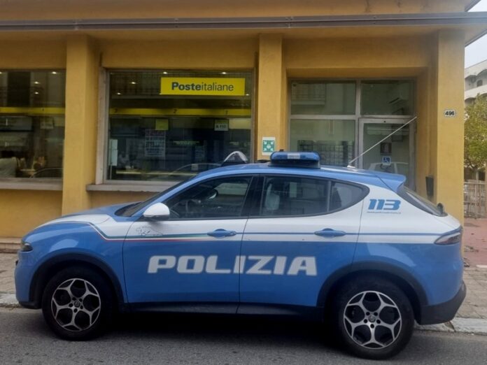 volante polizia Villa S Giovanni