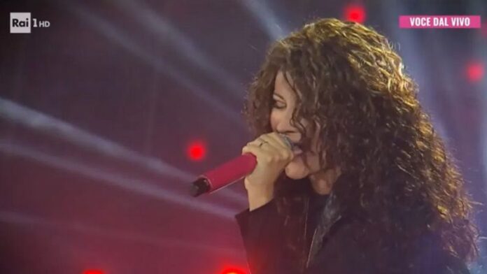 Verdiana imita Mariah Carey