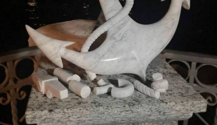 monumento danneggiato vibo_natale de grazia
