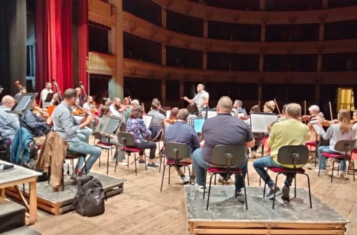 orchestra brutia