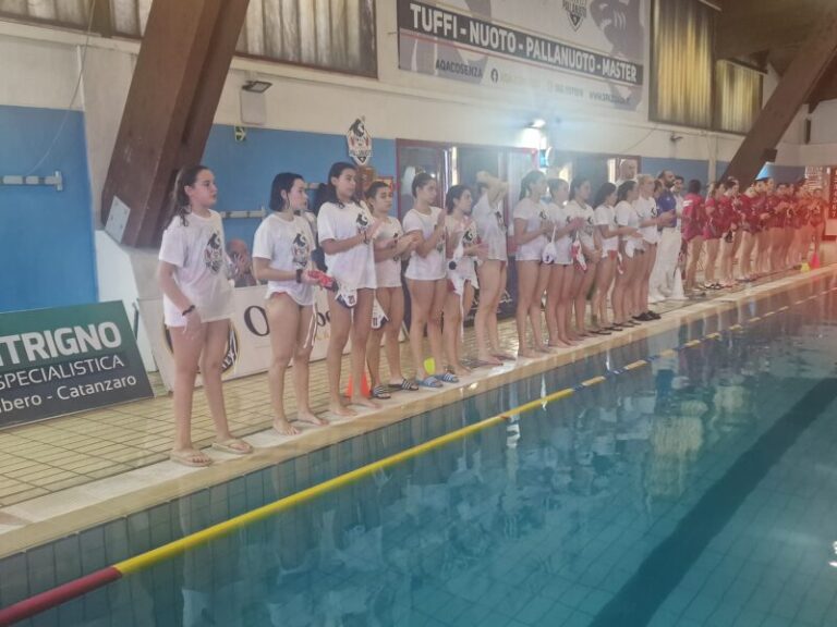 Pallanuoto, partita combattutissima della Smile Cosenza che perde contro Padova per una 8-9