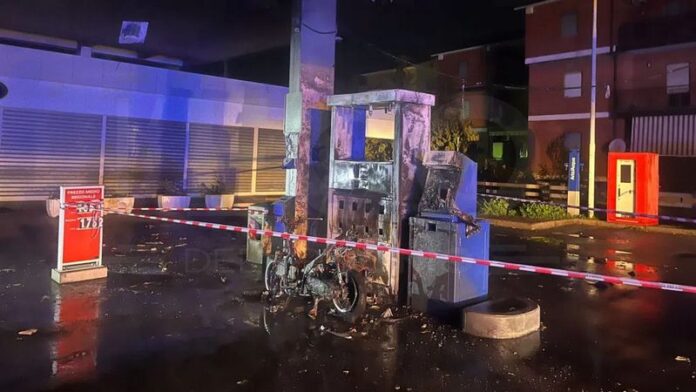 incendio stazione rifornimento corigliano