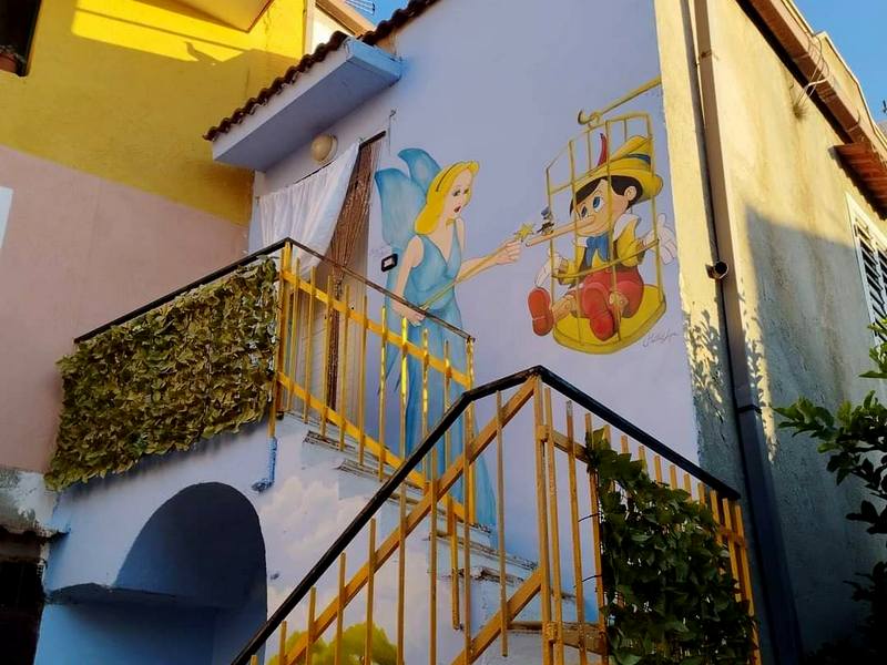 murales fiabe belcastro