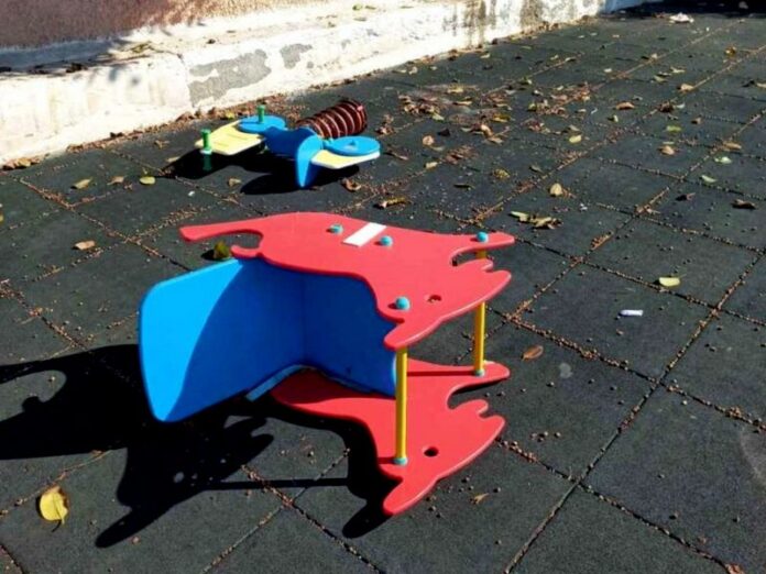 vandali area giochi pellaro