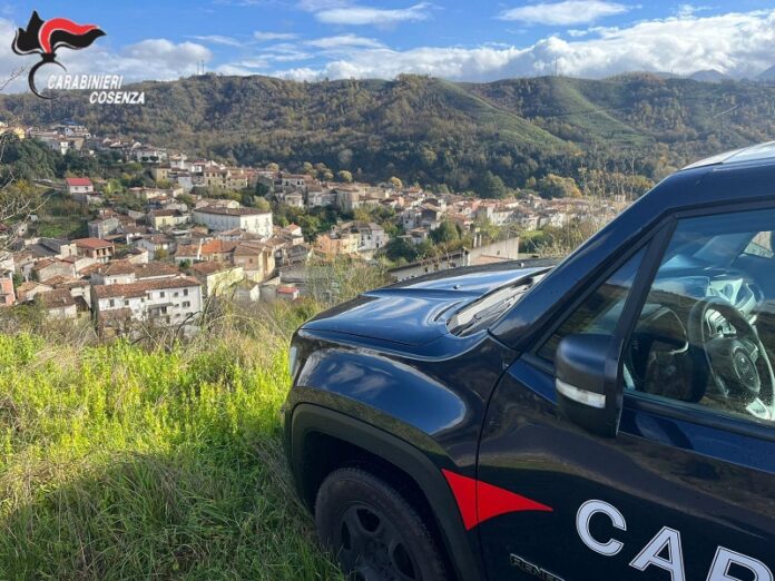 arresto marito e padre violento