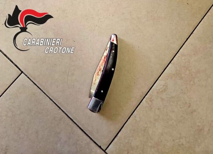 coltello tentato omicidio isola