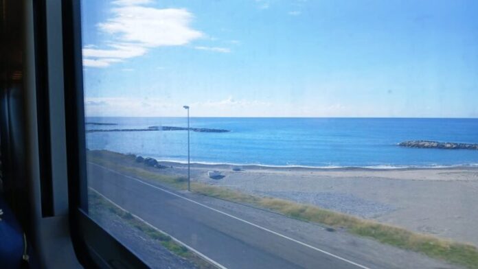 panorama finestrino treno Calabria