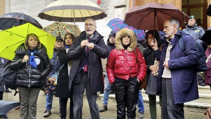 protesta asp cosenza_ospedale cv