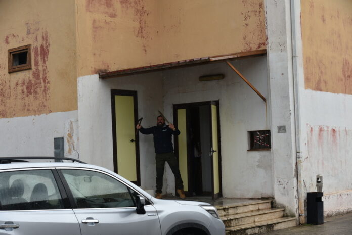 simulazione ostaggi_negoziatore polizia