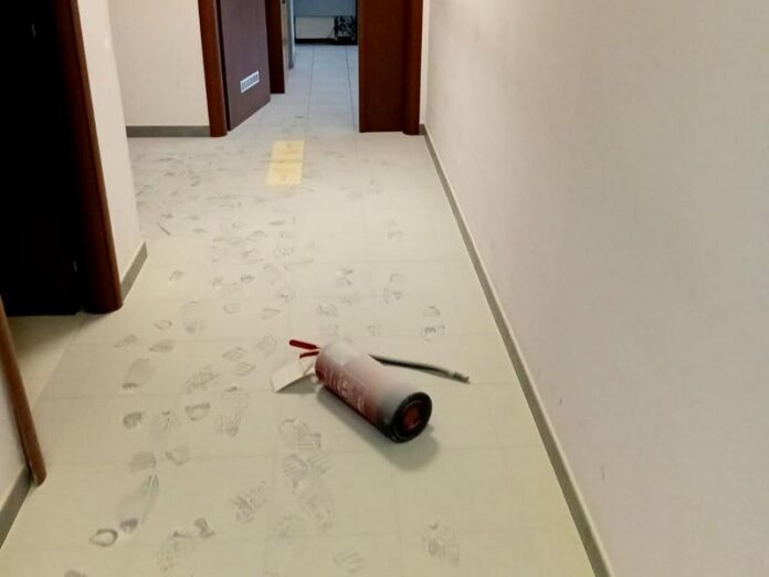 vandali uffici comune cosenza
