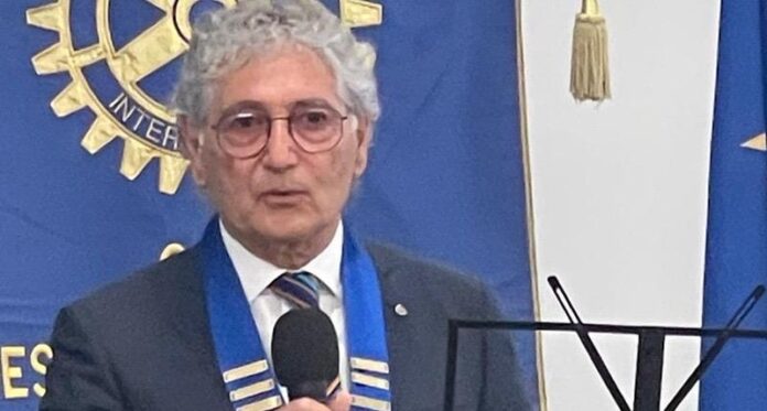 Dr. Antonino Iannello Presidente Rotary pre Sila Cosenza est