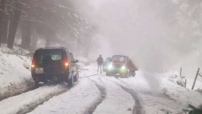 neve strade auto bloccate