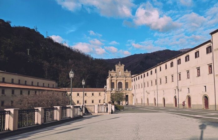Santuario San Francesco, Paola_esterni