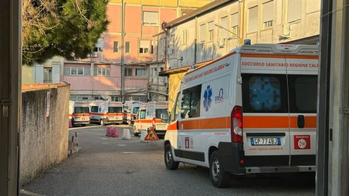 ambulanze in fila vibo valentia