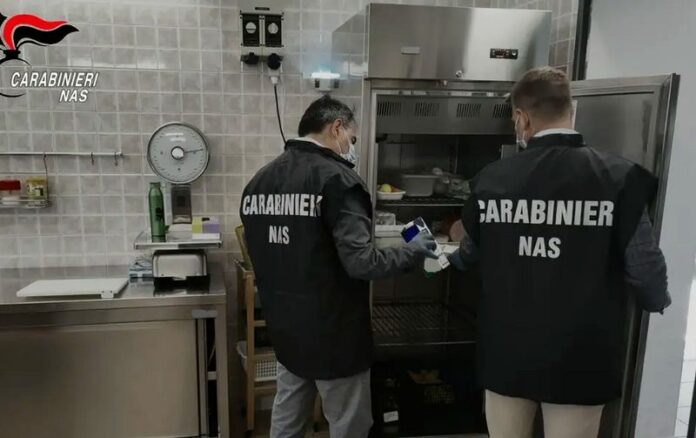 carabinieri nas ristorante