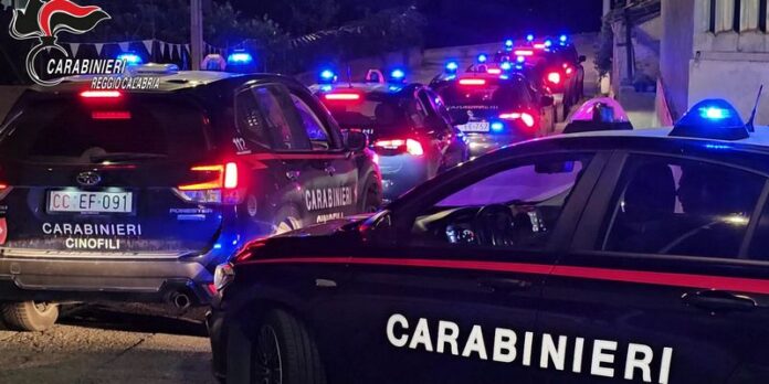 carabinieri reggio auto